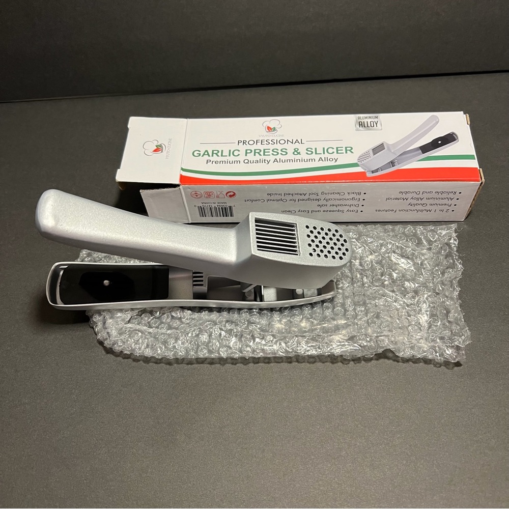Professional Garlic Press/Slicer Premium Quality Aluminum Alloy Dishwasher Safe